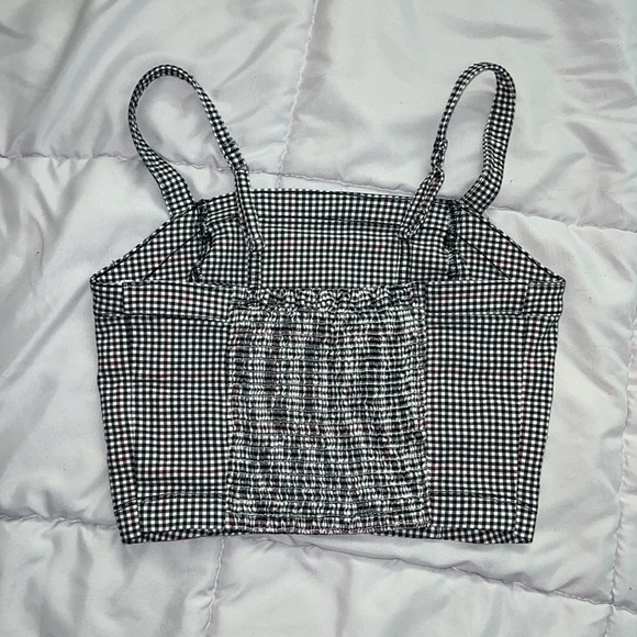 Hollister Crop Top - Picture 2 of 3